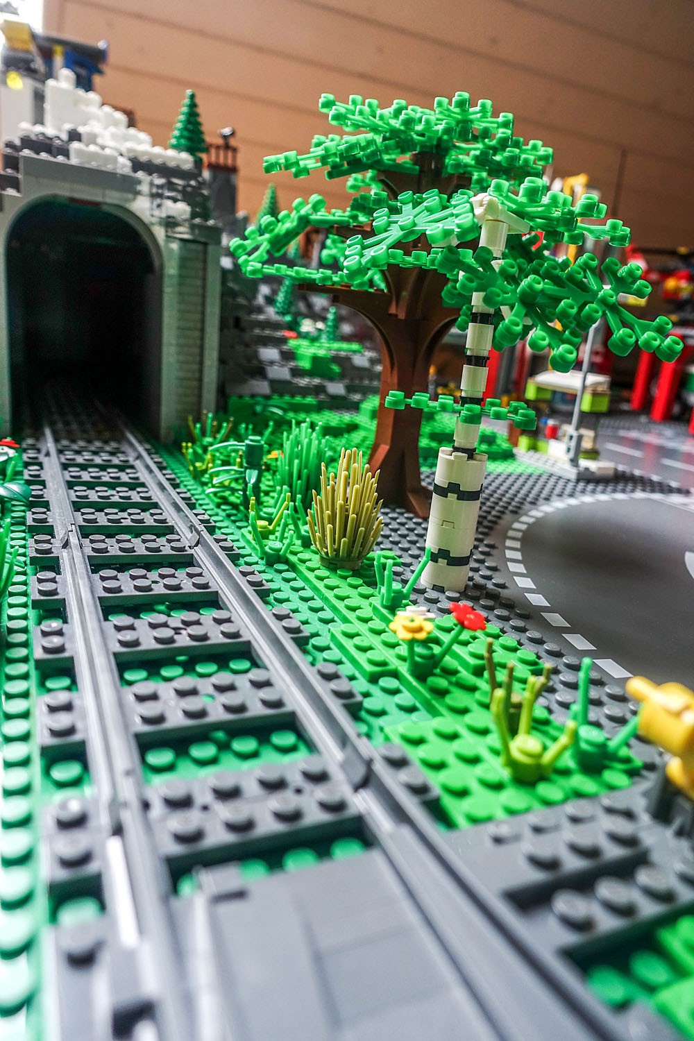 tunnel train lego
